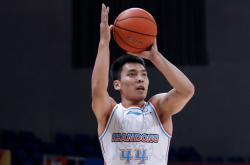 九游体育入口包含赛后CBA季后赛焦点战，山东男篮防线松动，底气十足，训练强度明显提升的词条