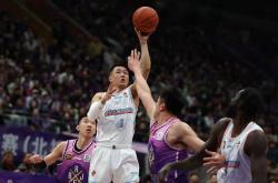 九游娱乐关于转折点上海久事扳平良机；CBA季后赛集结日攻防权衡；管理层满意；球探报告显示潜力的信息